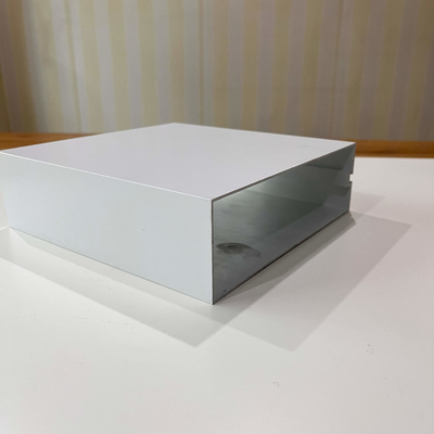 साउंडप्रूफ एल्युमियम व्हाइट बॉक्स बैफल सीलिंग 300x100x1000mm