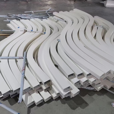 6000 मिमी धातु भवन Facades कस्टम वेव ट्यूब बाफ़ल क्लैडिंग वॉल परदा