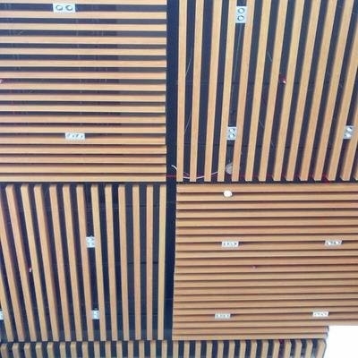 185x3000mm यू पट्टी एल्यूमीनियम धातु छत अनुकूलन योग्य रंग हल्का वजन